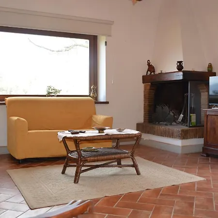 Scappo In Umbria, La Cantinetta فيلة